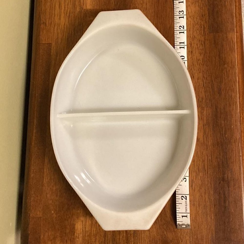Vintage Pyrex Early American/Brown/ Gold/ Eagle 1 1/2 Qt. Divided Dish - Picture 7 of 12